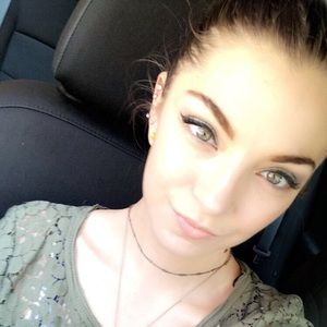 Meet your Posher, Gina